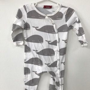 Milkbarn footed onesie 3-6 months grey whales